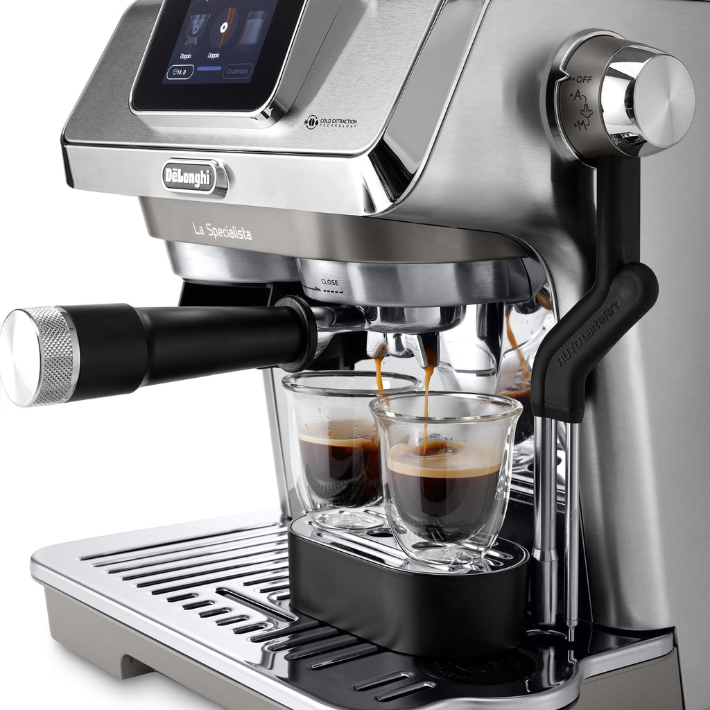 La Specialista Touch Espresso Machine with Cold Brew & Automatic Frothing